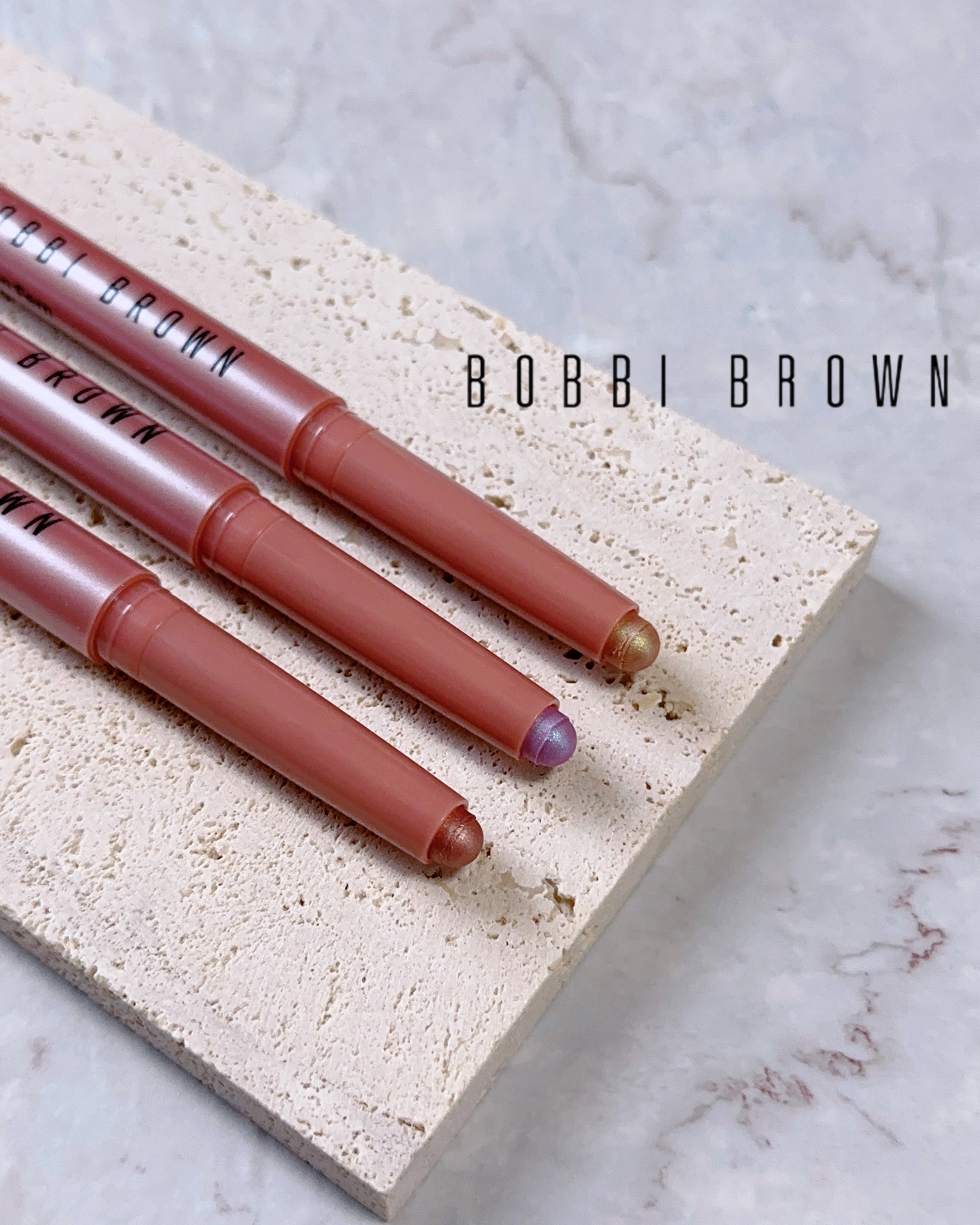 ロングウェア クリーム シャドウ スティック L76 ペリウィンクル/BOBBI BROWN/スティックアイシャドウを使ったクチコミ（1枚目）