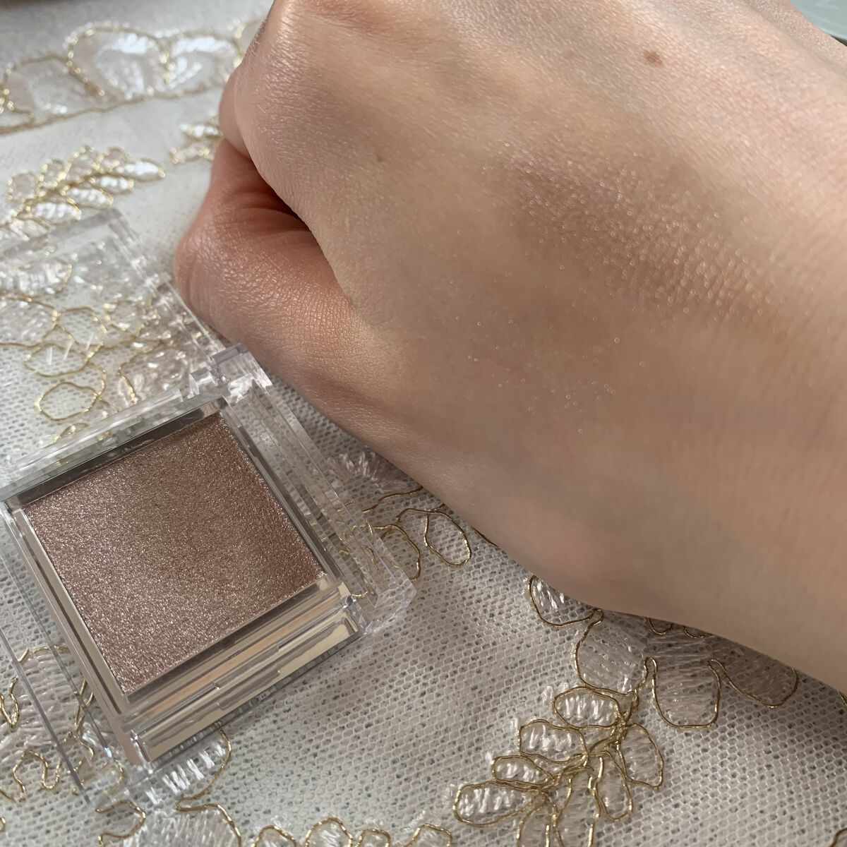 シングルカラーアイシャドウ/CEZANNE/単色アイシャドウを使ったクチコミ（3枚目）