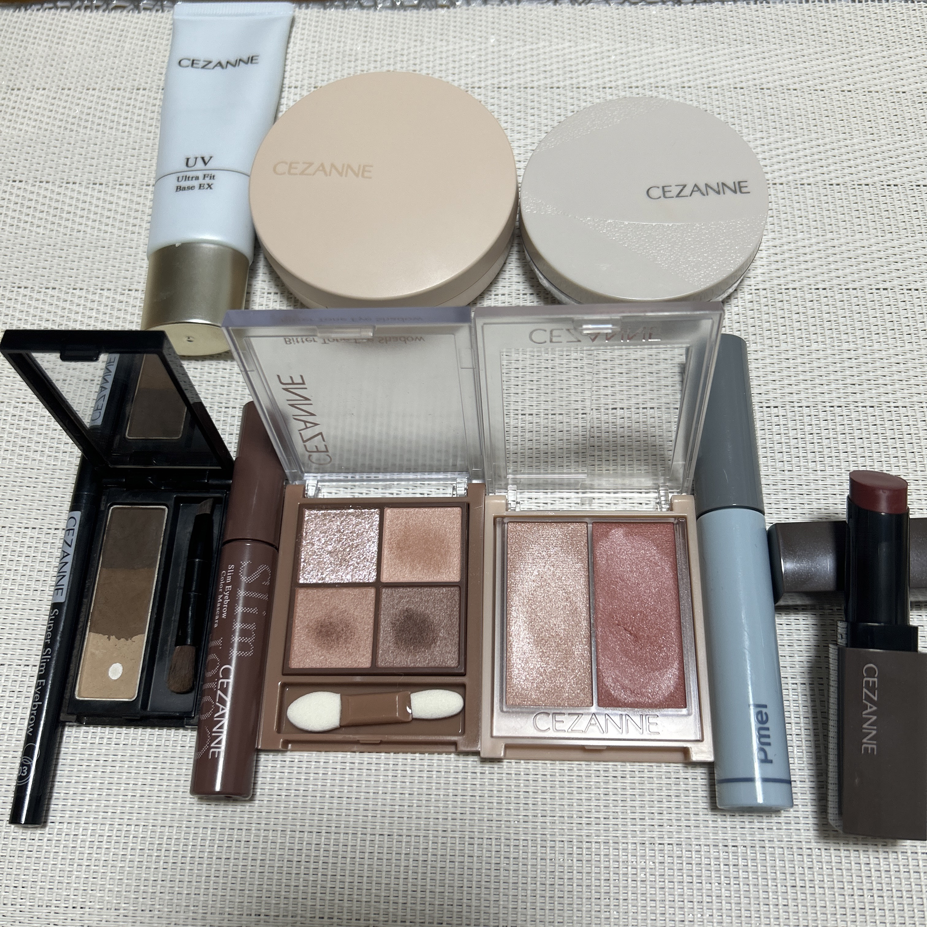 ケイト デザイニングアイブロウ3D/KATE/パウダーアイブロウを使ったクチコミ（2枚目）