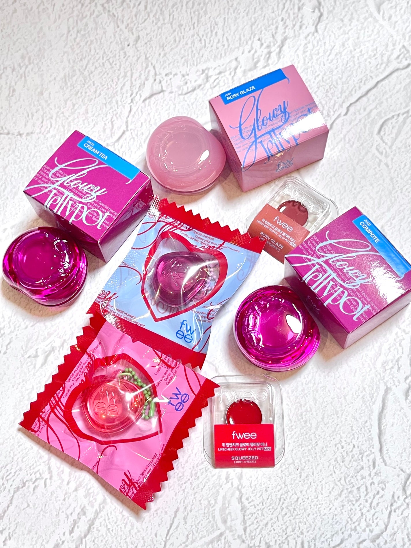 フィー リップアンドチーク グローイジェリーポット/fwee/リップグロスを使ったクチコミ(2枚目)