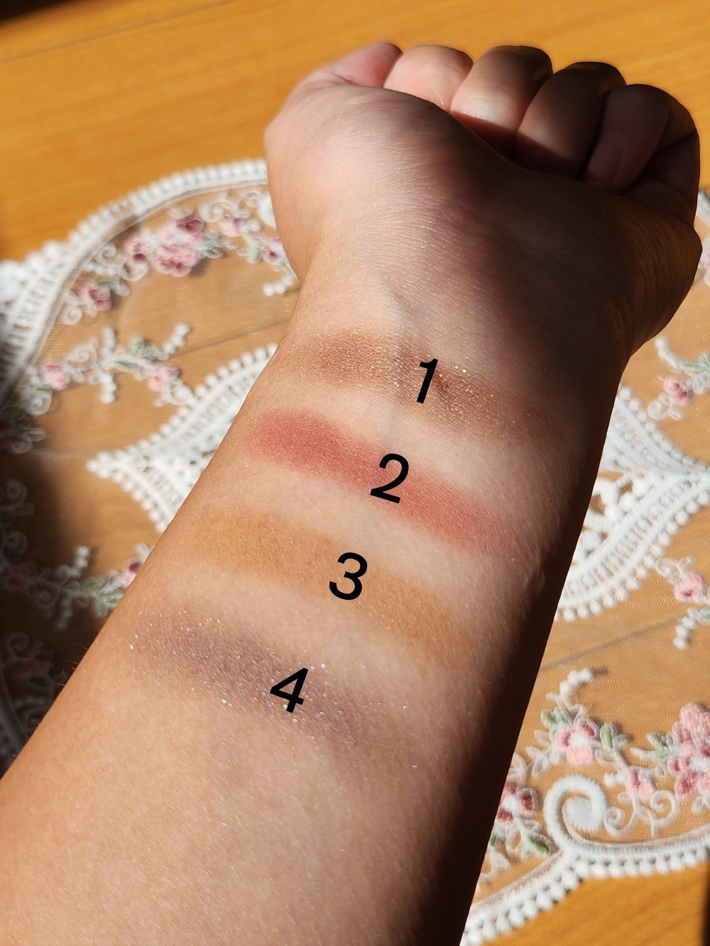 ミネラルクラッシィシャドー/エトヴォス/アイシャドウパレットを使ったクチコミ(4枚目)