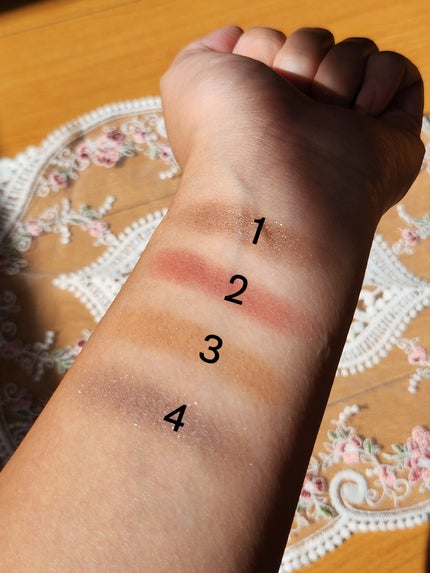 ミネラルクラッシィシャドー/エトヴォス/アイシャドウパレットを使ったクチコミ(4枚目)