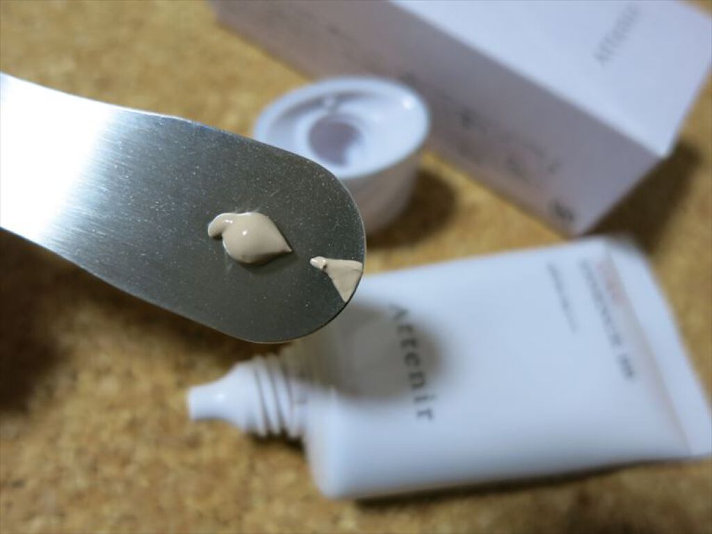 エアリーエッセンスＢＢ/アテニア/化粧下地を使ったクチコミ（2枚目）