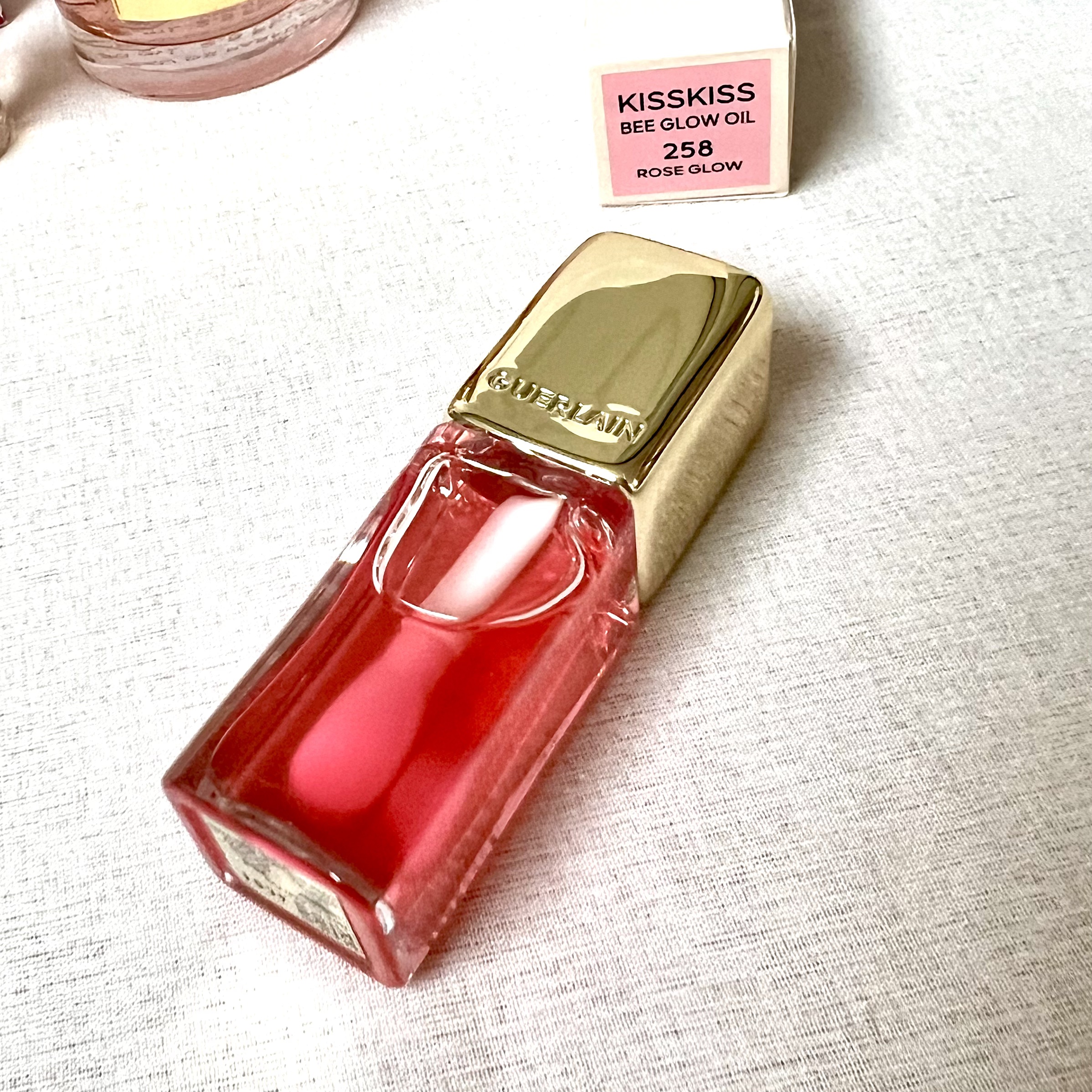 キスキス ビー グロウ オイル/GUERLAIN/リップグロスを使ったクチコミ（2枚目）