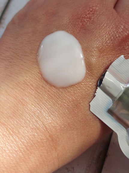 ザビューティ うるツヤチャージヘアパック/エッセンシャル/ヘアマスク・ヘアパックを使ったクチコミ(5枚目)