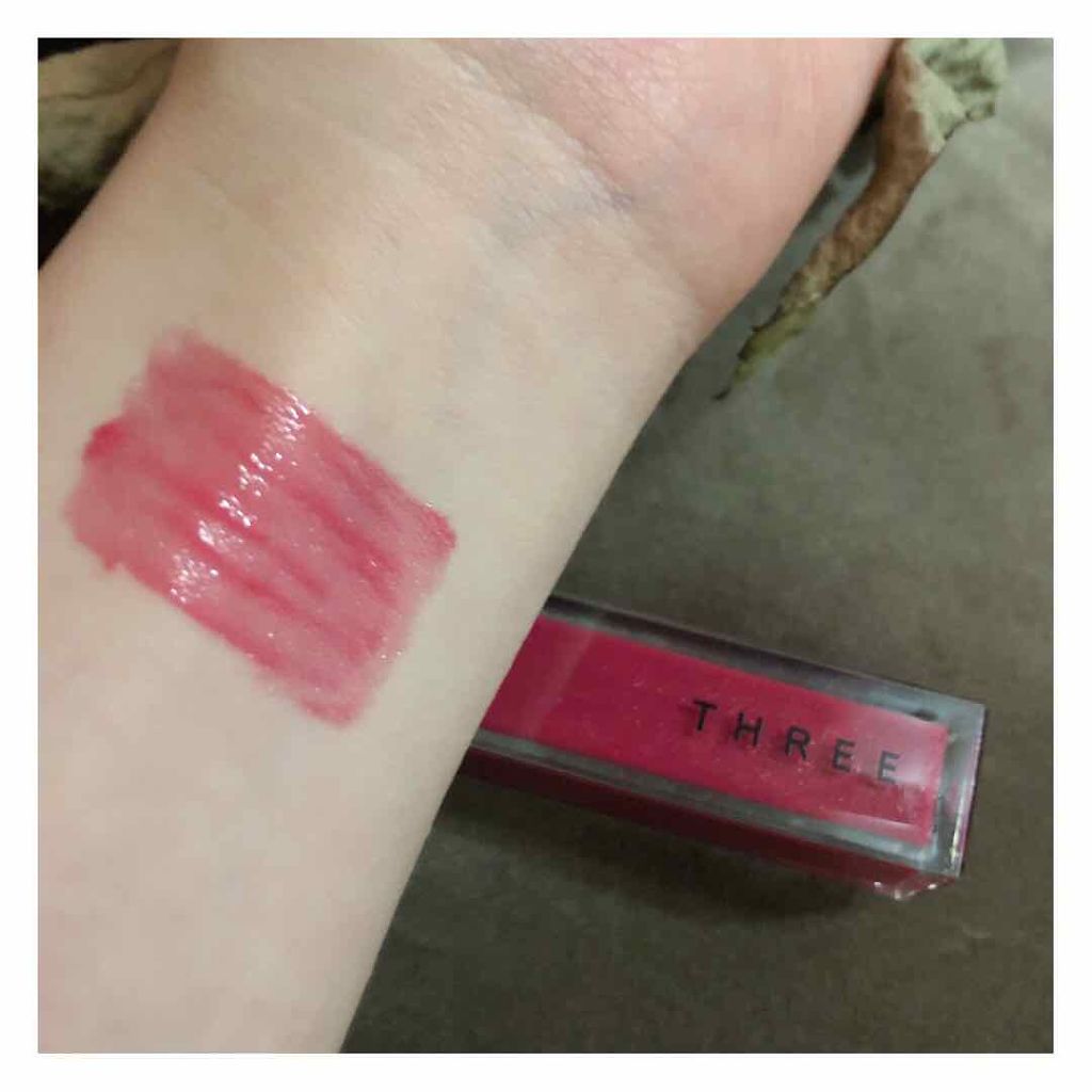 シマリング リップジャム/THREE/リップグロスを使ったクチコミ(2枚目)