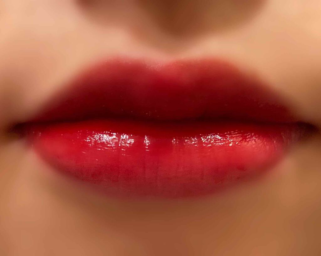 ジューシーラスティングティント/rom&nd/リップティントを使ったクチコミ(4枚目)