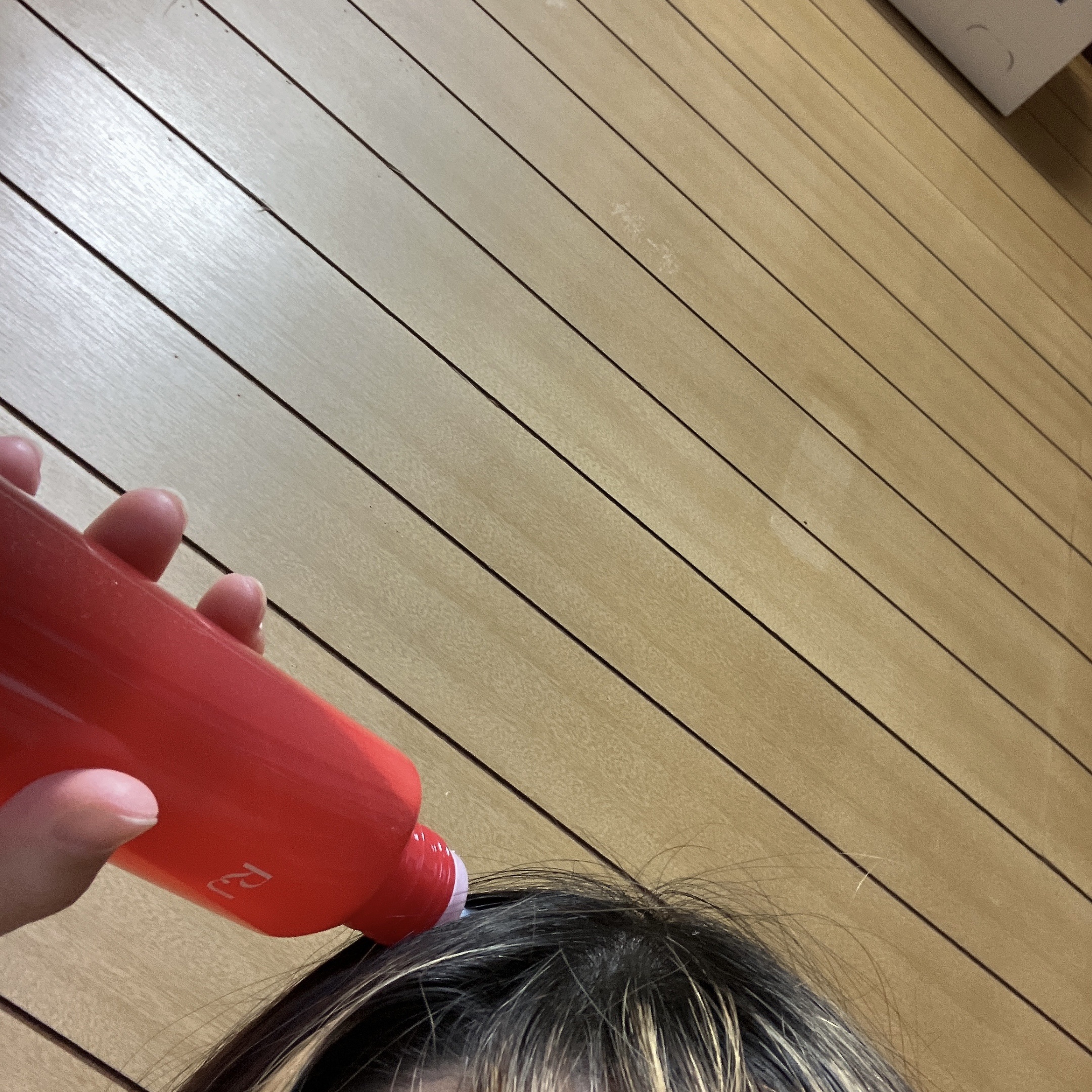 薬用 RJ地肌ケア エッセンス /アピセラピーコスメティクス/頭皮ローションを使ったクチコミ（3枚目）