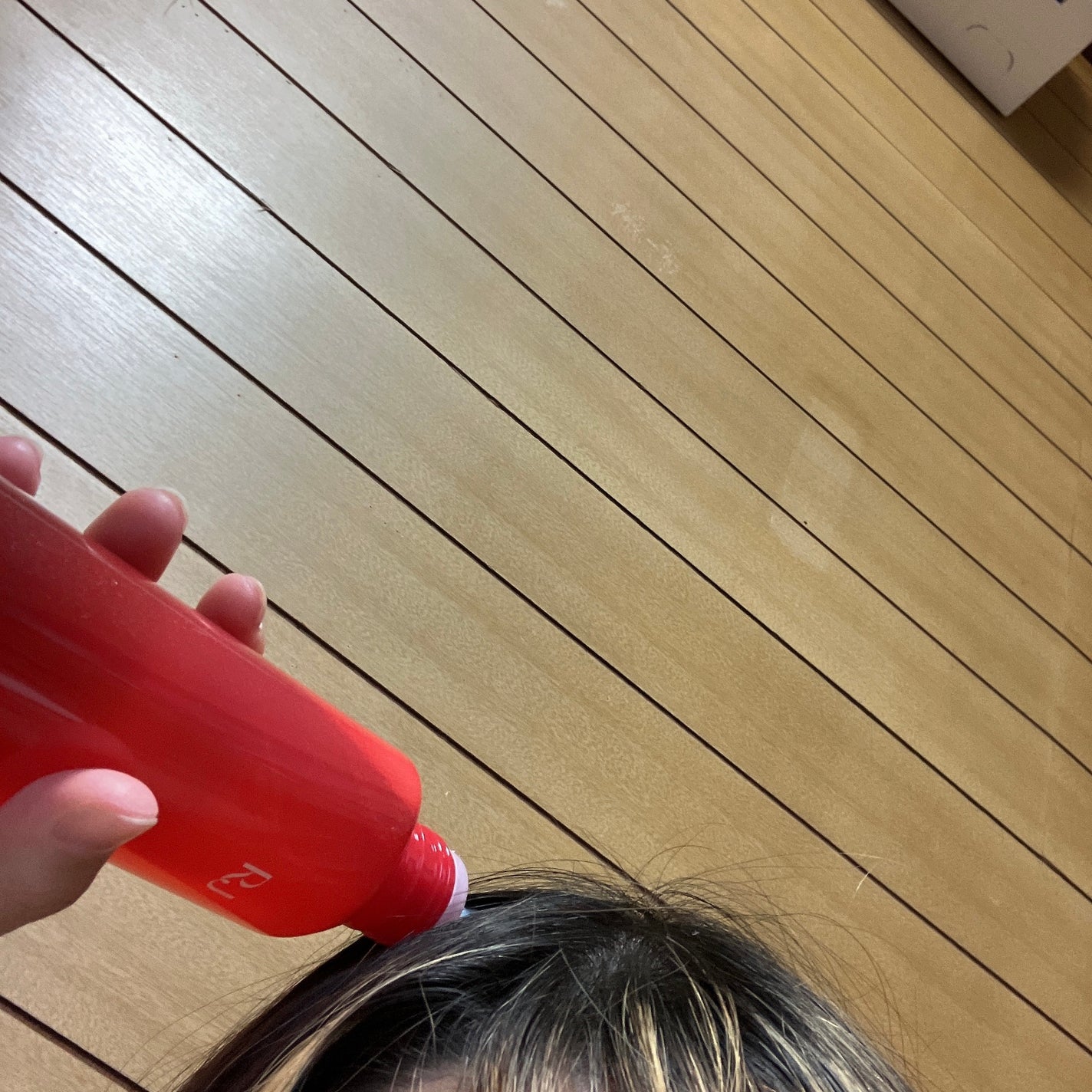 薬用 RJ地肌ケア エッセンス /アピセラピーコスメティクス/頭皮ローションを使ったクチコミ(3枚目)