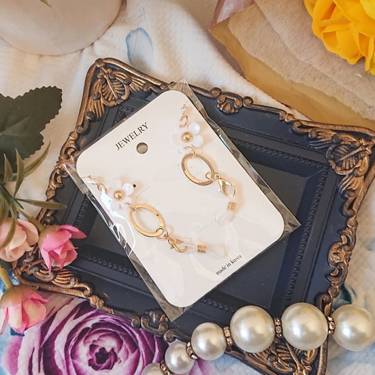 真紅 on LIPS 「【AMYデイジーフラワーパールビーズマスクストラップ(アイボリ..」(2枚目)