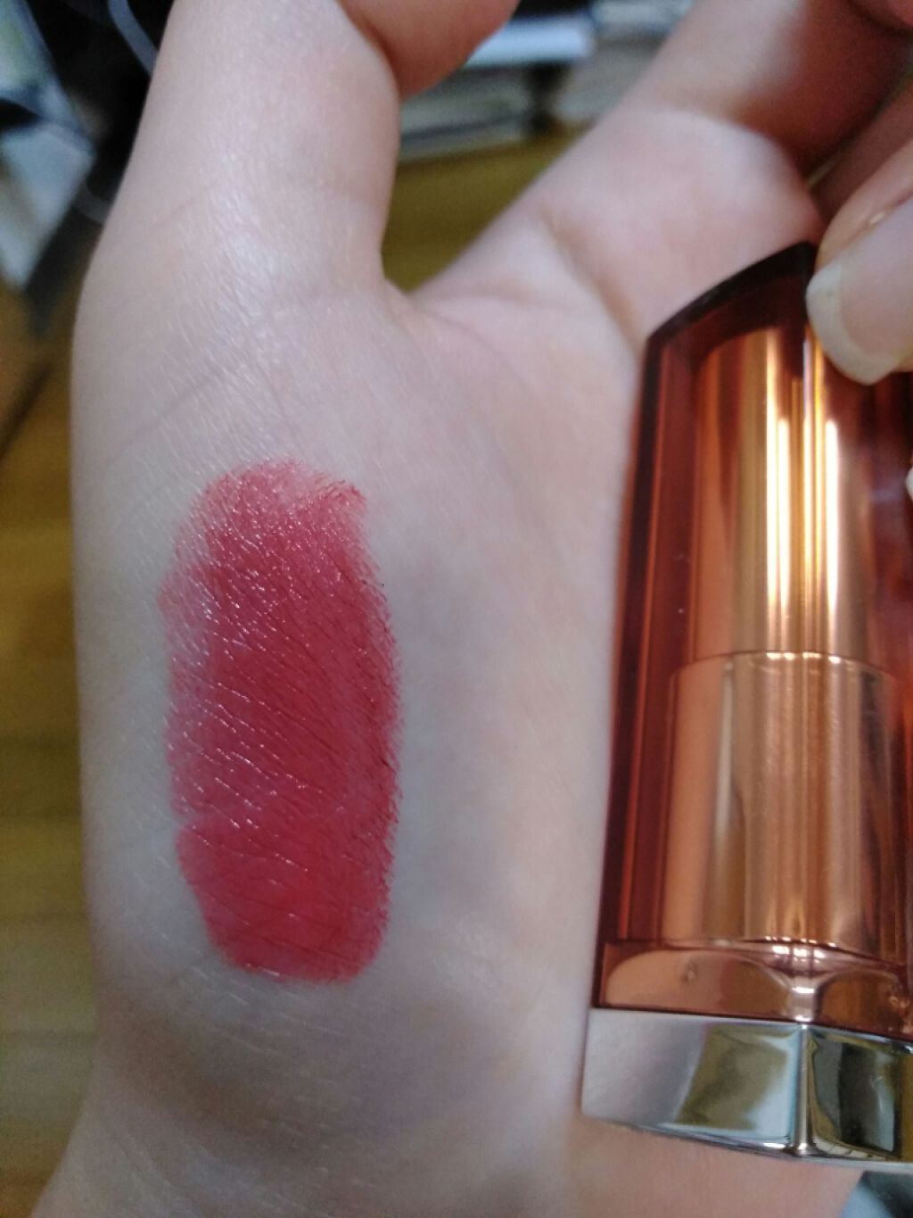 カラーセンセーショナル リップスティック A /MAYBELLINE NEW YORK/口紅を使ったクチコミ（2枚目）