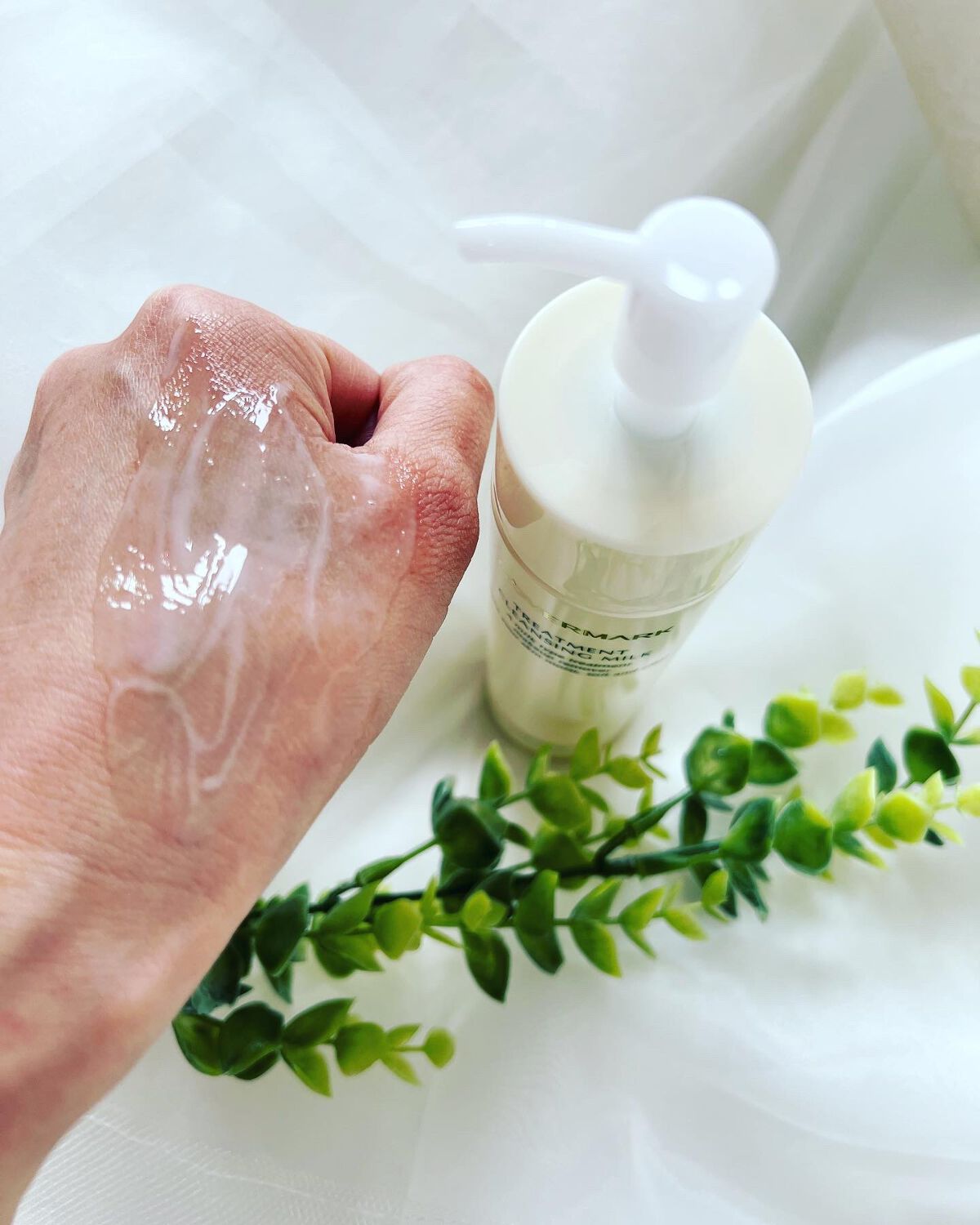 トリートメント クレンジング ミルク/COVERMARK/ミルククレンジングを使ったクチコミ（3枚目）