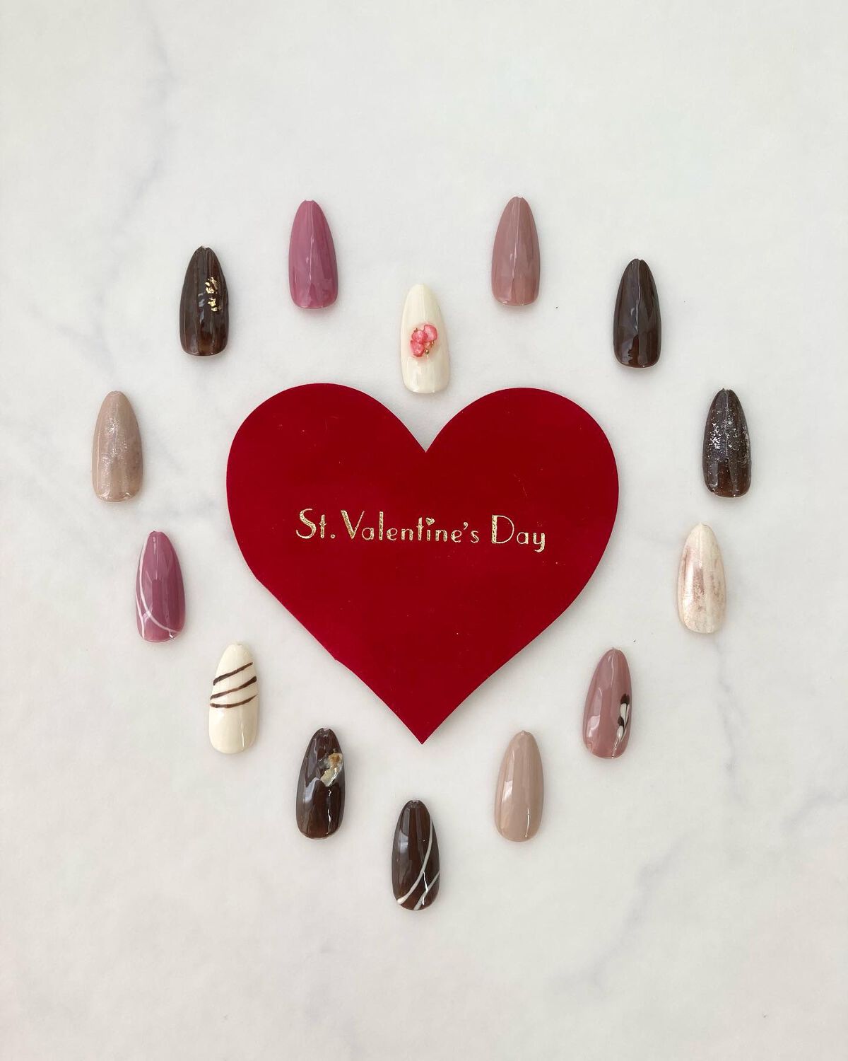 #セルフジェルネイル,#100均ジェルネイル,#プチプラネイル,#チョコネイル,#セリアジェルネイル,#ダイソージェルネイル,#モチーフネイル,#お菓子ネイル,#バレンタインネイルのネイルデザイン