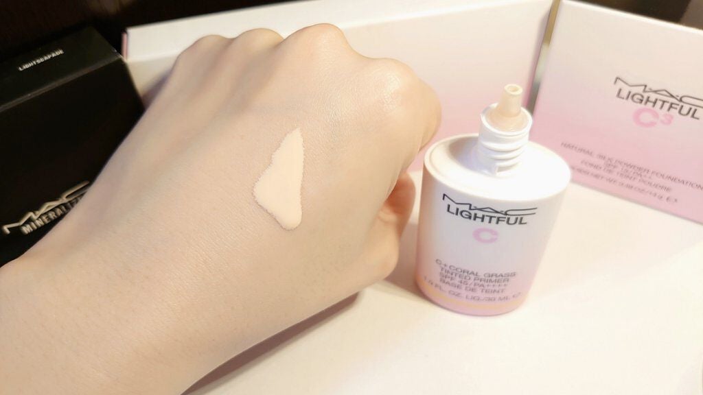 ライトフル C+ティンティッド プライマーSPF45(PA++++)/M・A・C/化粧下地を使ったクチコミ(4枚目)