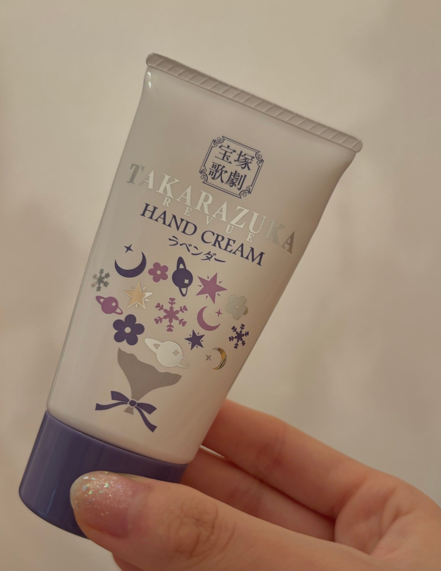 美海 on LIPS 「宝塚大劇場で購入したハンドクリーム💐しっかり保湿されてラベンダ..」(1枚目)