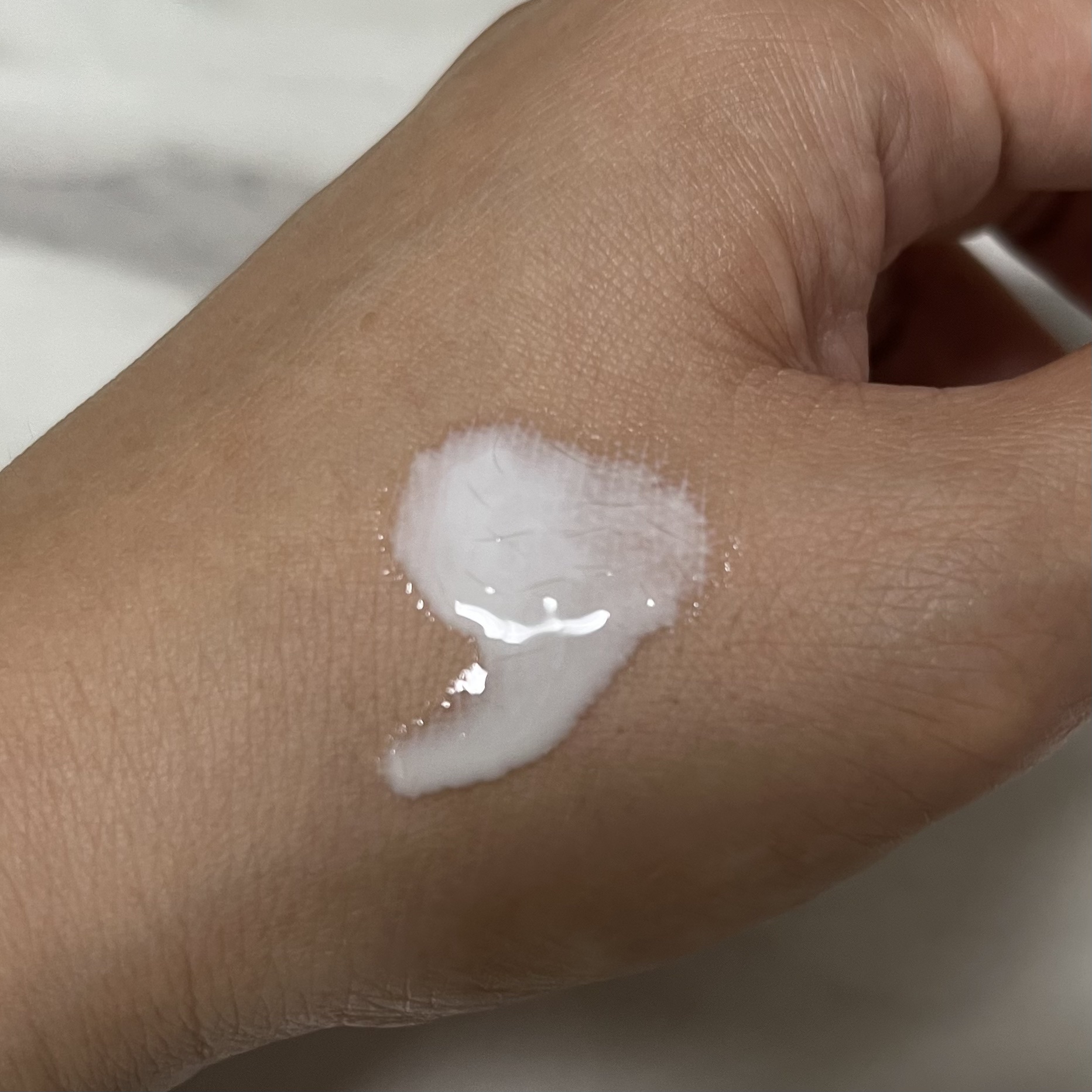 ピュアショット UV50/YVES SAINT LAURENT BEAUTE/日焼け止め・UVケアを使ったクチコミ（2枚目）