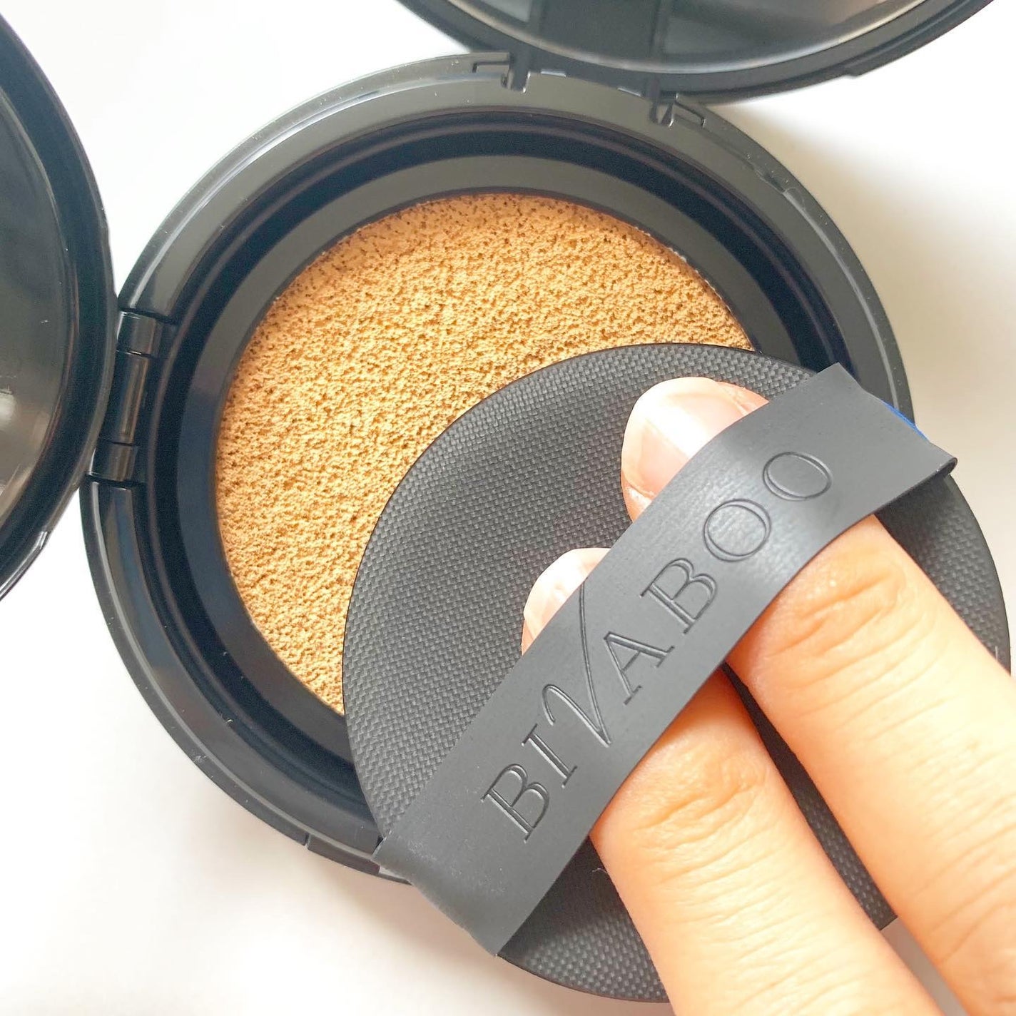 ベルベットジュエルクッション/BIVABOO/クッションファンデーションを使ったクチコミ(4枚目)