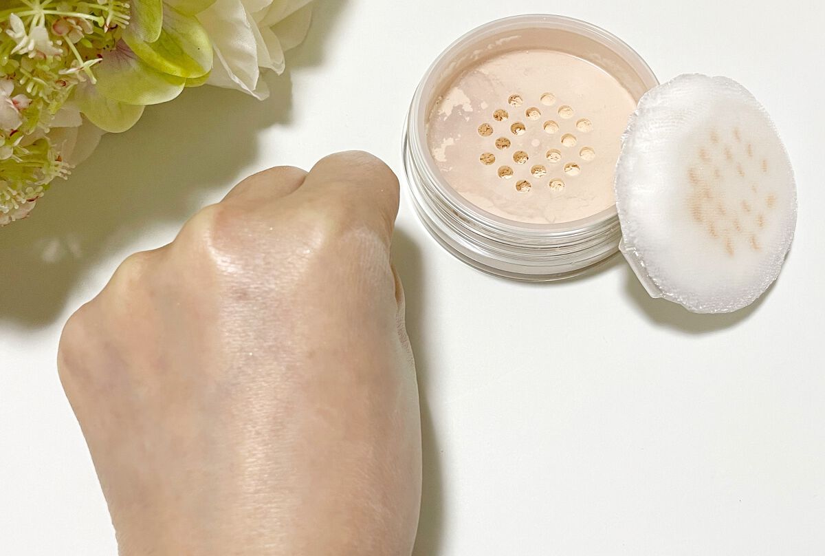 シルキーフィットパウダー /コモエース/ルースパウダーを使ったクチコミ(4枚目)