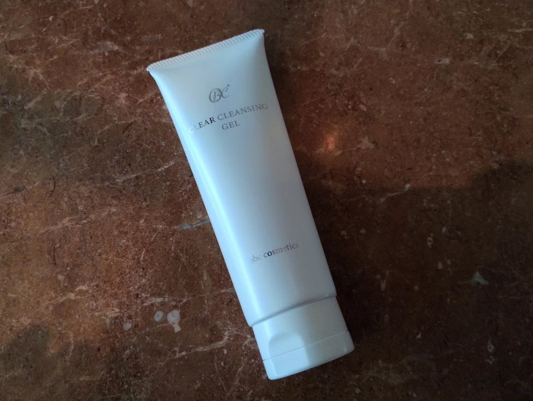 mcgroupakiko on LIPS 「外出先から帰宅すると、衣類やアクセサリーを外し「obcクリアク..」(2枚目)