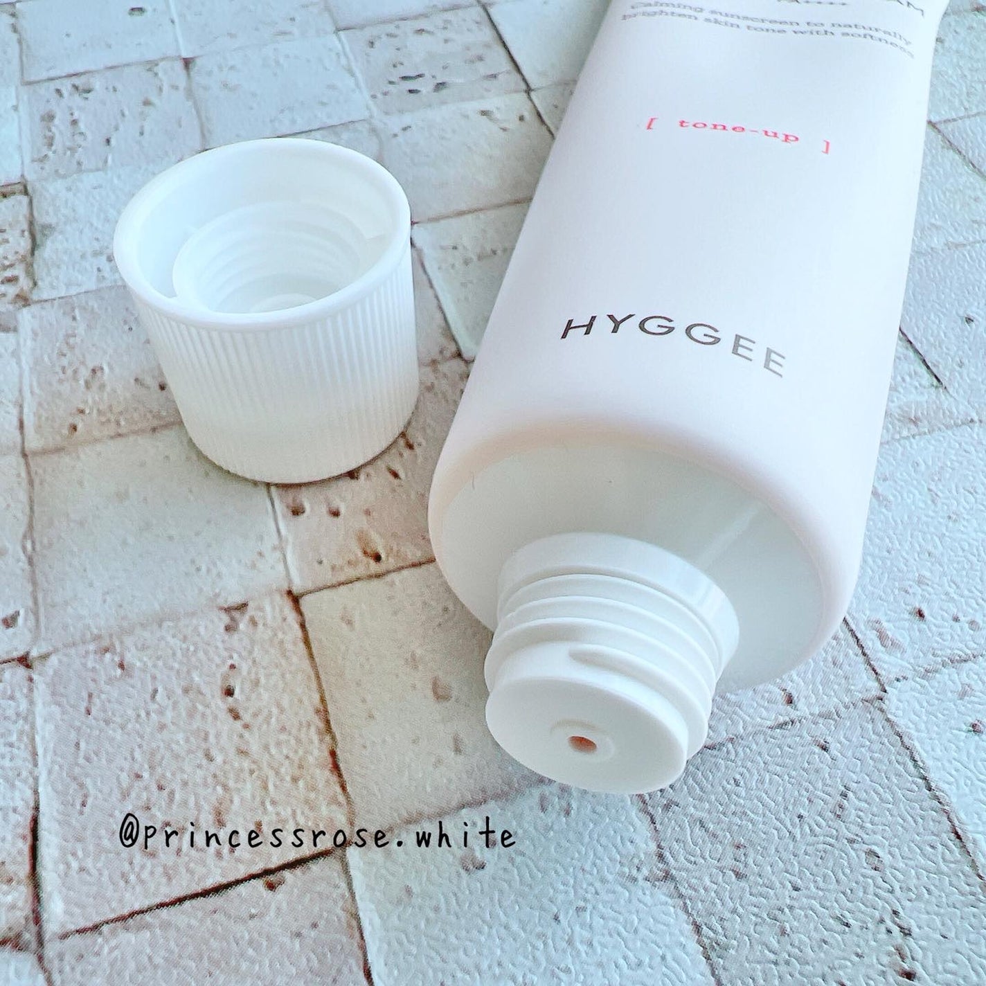 フレッシュヴィーガントーンアップサンクリーム/HYGGEE/日焼け止めクリームを使ったクチコミ(4枚目)