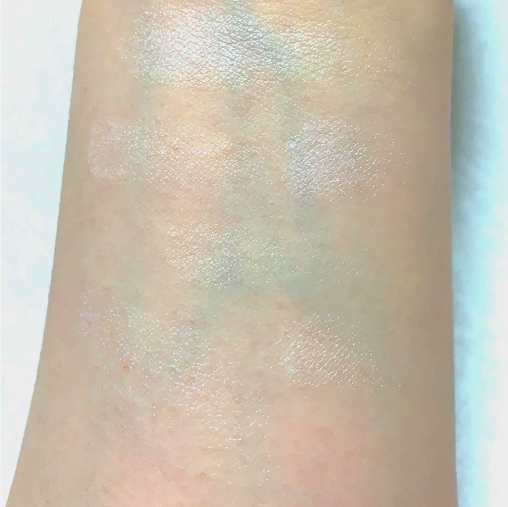 グロウフルールハイライター/キャンメイク/パウダーハイライトを使ったクチコミ（3枚目）