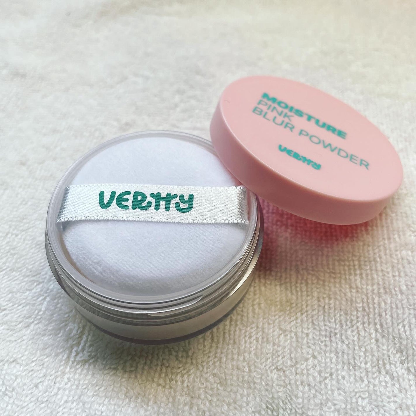 モイスチャーピンクブラーパウダー/Vertty/ルースパウダーを使ったクチコミ(2枚目)