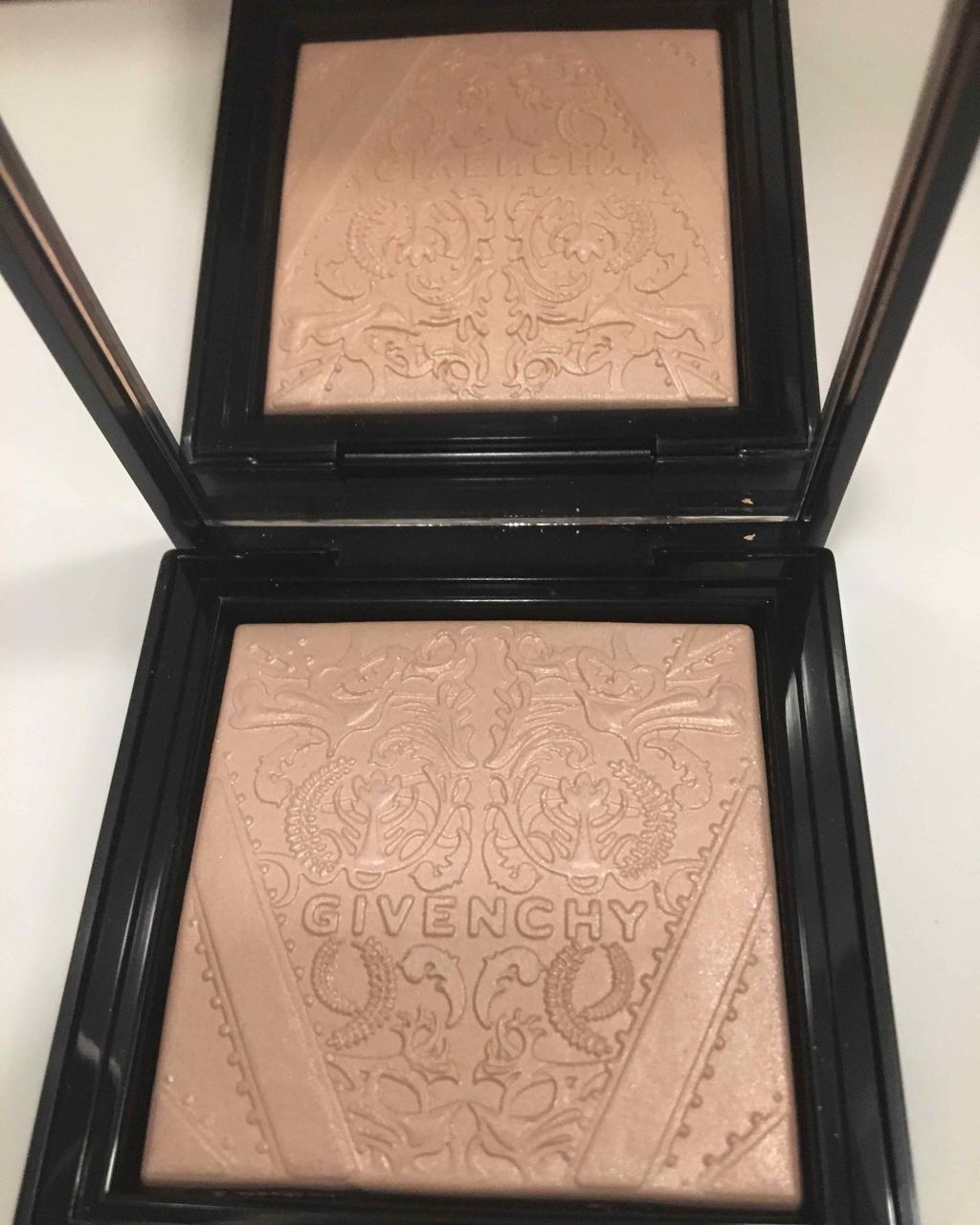 タン・クチュール・シマー・パウダー/GIVENCHY/プレストパウダーを使ったクチコミ（1枚目）