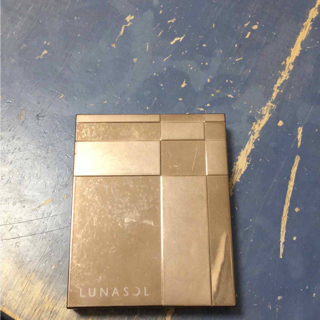 シアーコントラストアイズ/LUNASOL/アイシャドウパレットを使ったクチコミ(2枚目)