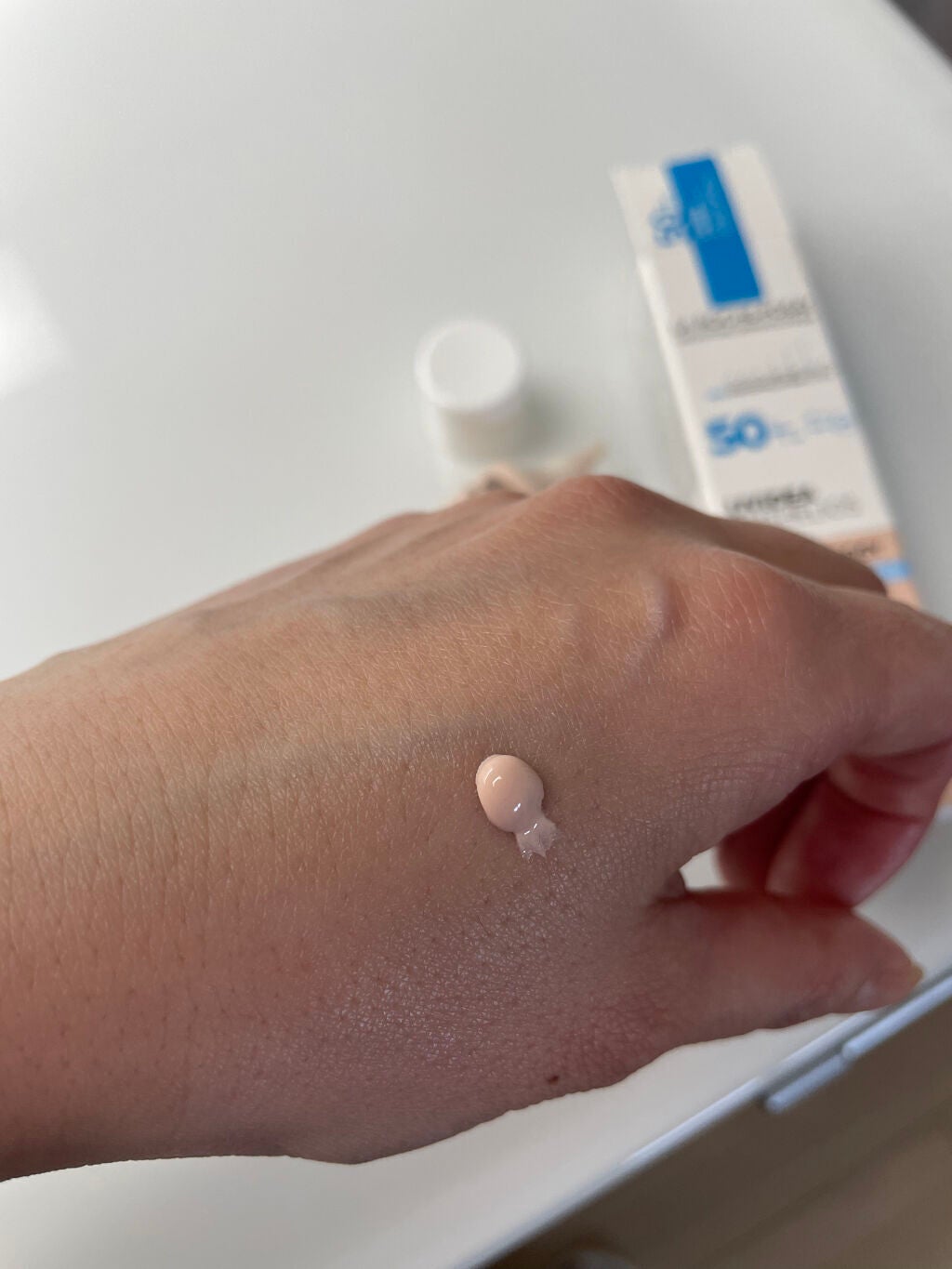 UVイデア XL プロテクショントーンアップ ローズ/ラ ロッシュ ポゼ/日焼け止めクリームを使ったクチコミ(3枚目)