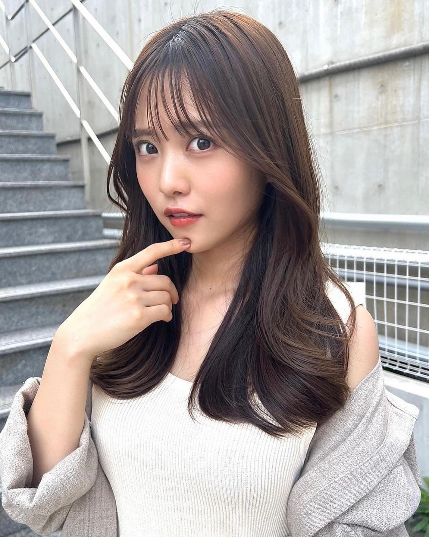 HARUNA on LIPS 「レイヤースタイル🫶.ぷつっとした前髪がおしゃれ🧡.たっぷりレイ..」(3枚目)