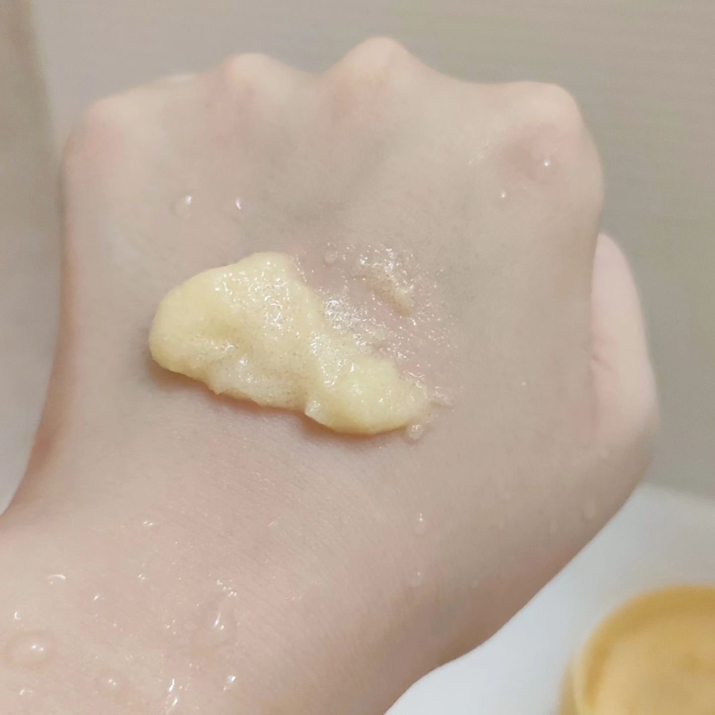 Q+Me スウィートボムタラソスクラブレモンティーの香り 180g/AGARISM/バストケア・ヒップケアを使ったクチコミ（3枚目）