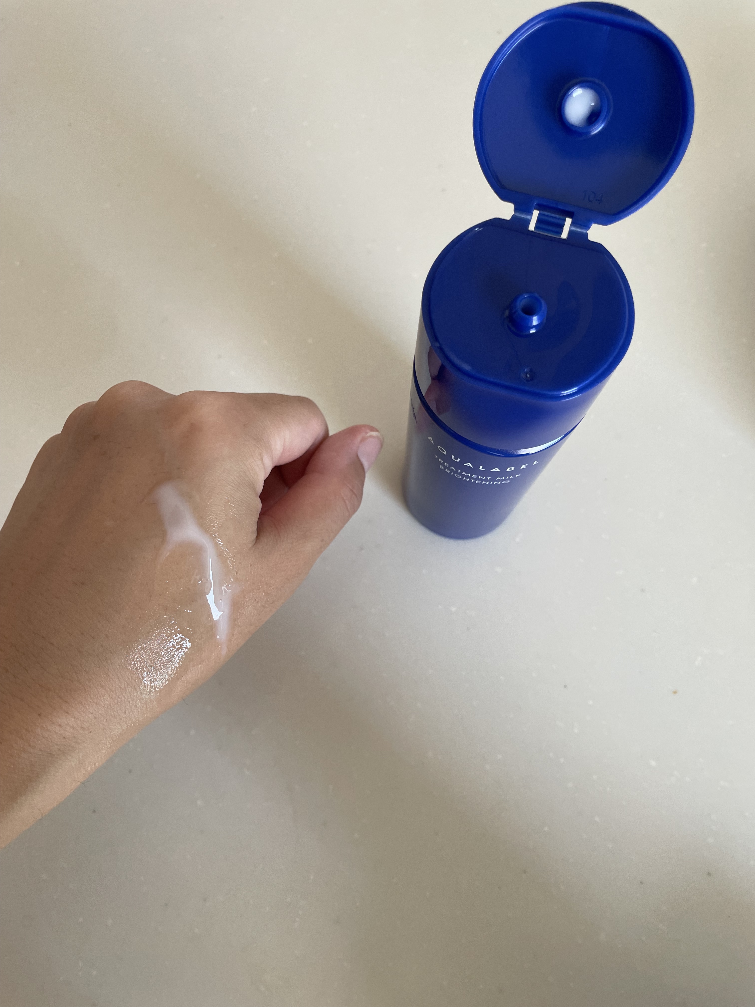 トリートメントミルク（ブライトニング） しっとり/アクアレーベル/乳液を使ったクチコミ（3枚目）