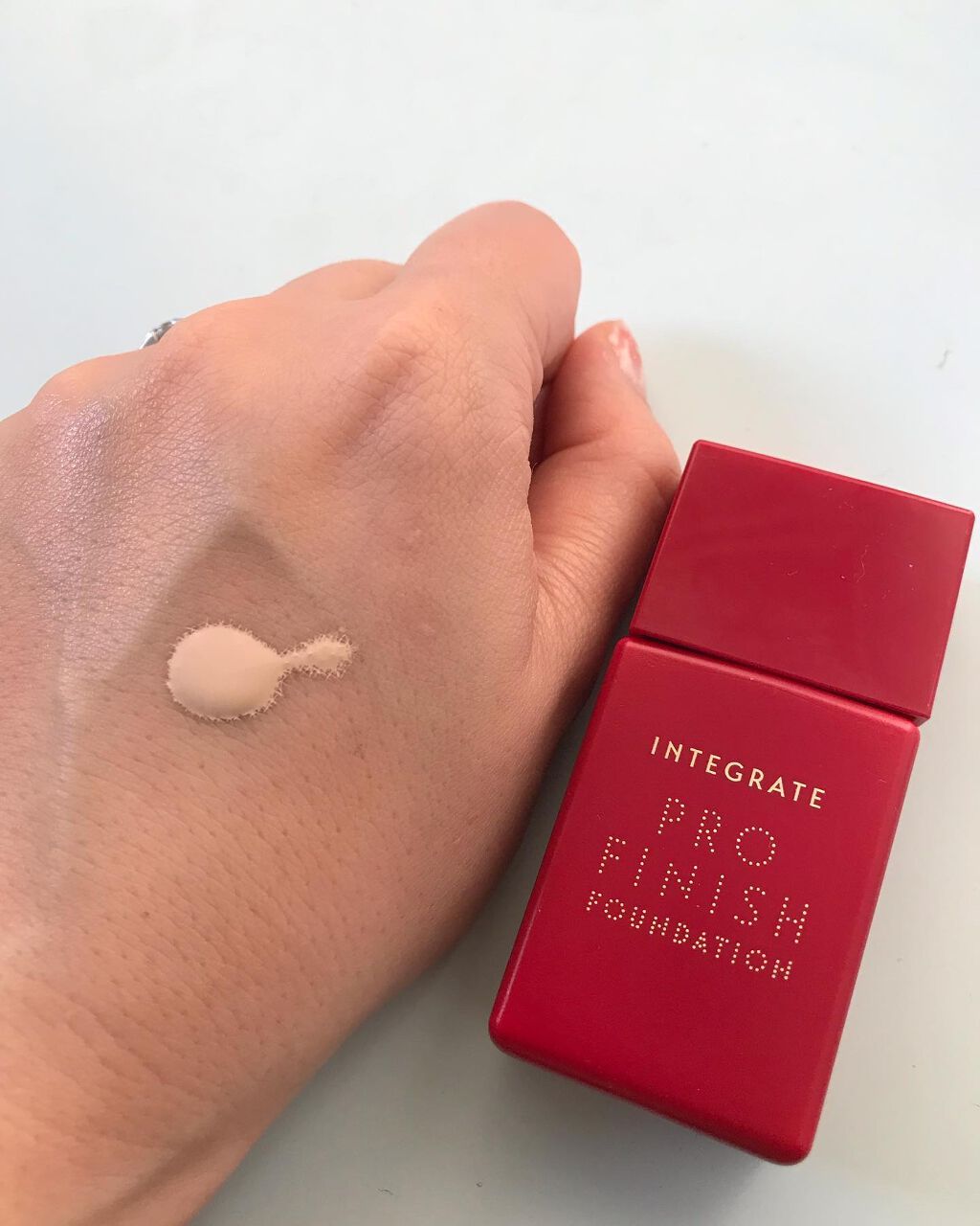 プロフィニッシュリキッド/インテグレート/リキッドファンデーションを使ったクチコミ（1枚目）