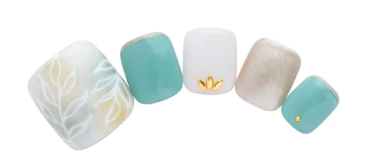 DASHING DIVA〈サマーネイル2023〉 手描きリーフのフットネイルで爪先からナチュラルリゾートに(フット)