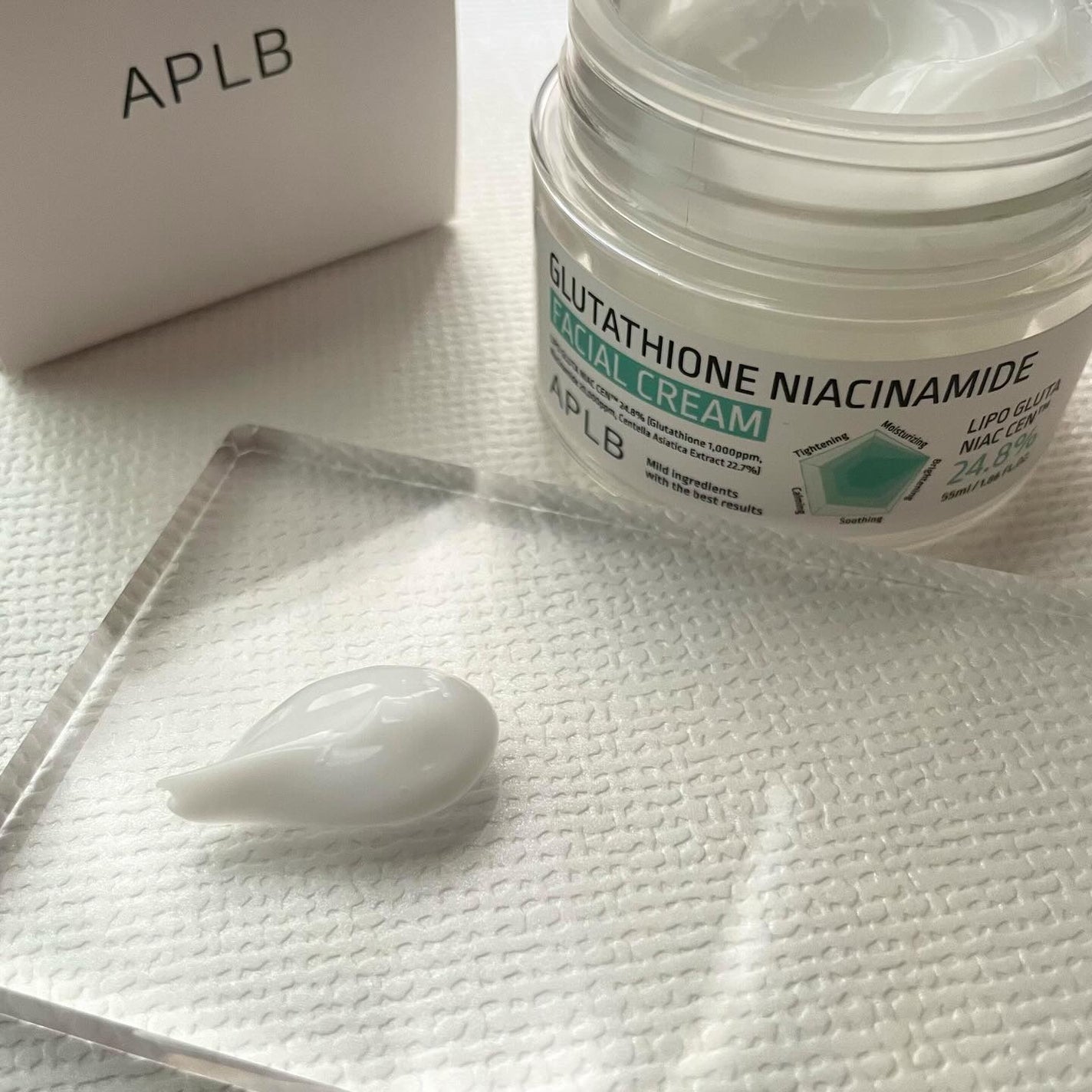 グルタチオンナイアシンアミドフェイシャルクリーム/APLB/フェイスクリームを使ったクチコミ(2枚目)