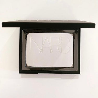 ライトリフレクティングセッティングパウダー　プレスト　N/NARS/プレストパウダーを使ったクチコミ（2枚目）