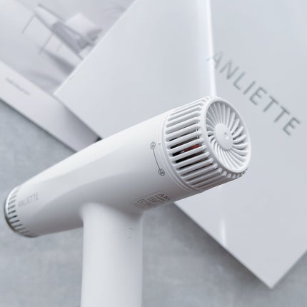 akopoko09 on LIPS 「🎼.•*¨*•.¸¸🎶本体は約300gとリンゴよりも軽い、現役..」(4枚目)