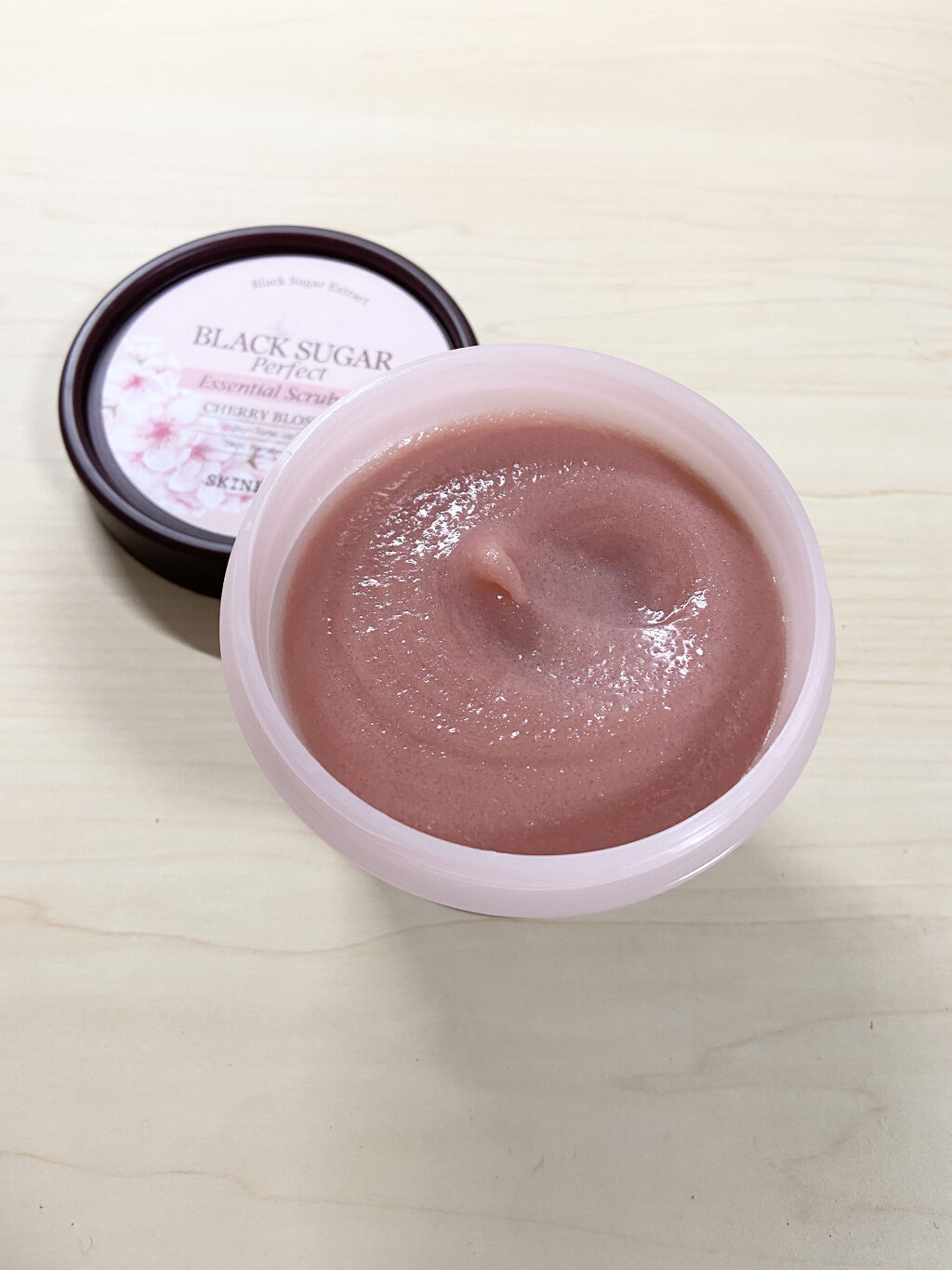 チェリーブロッサム モイスチャースージングジェル/SKINFOOD/その他スキンケアグッズを使ったクチコミ（2枚目）