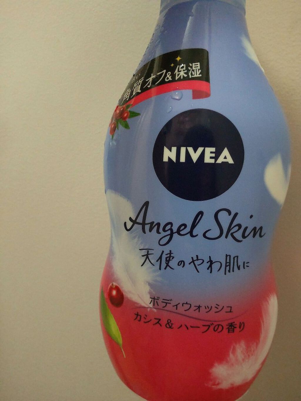 ニベア エンジェルスキン ボディウォッシュ カシス＆ハーブの香り 本体 480ml/ニベア/ボディソープを使ったクチコミ（1枚目）