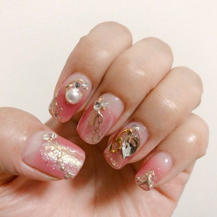 月蝕 on LIPS 「ガーリーピンク💕キラキラ✨ネイル✼••┈┈••✼••┈┈••✼..」(3枚目)