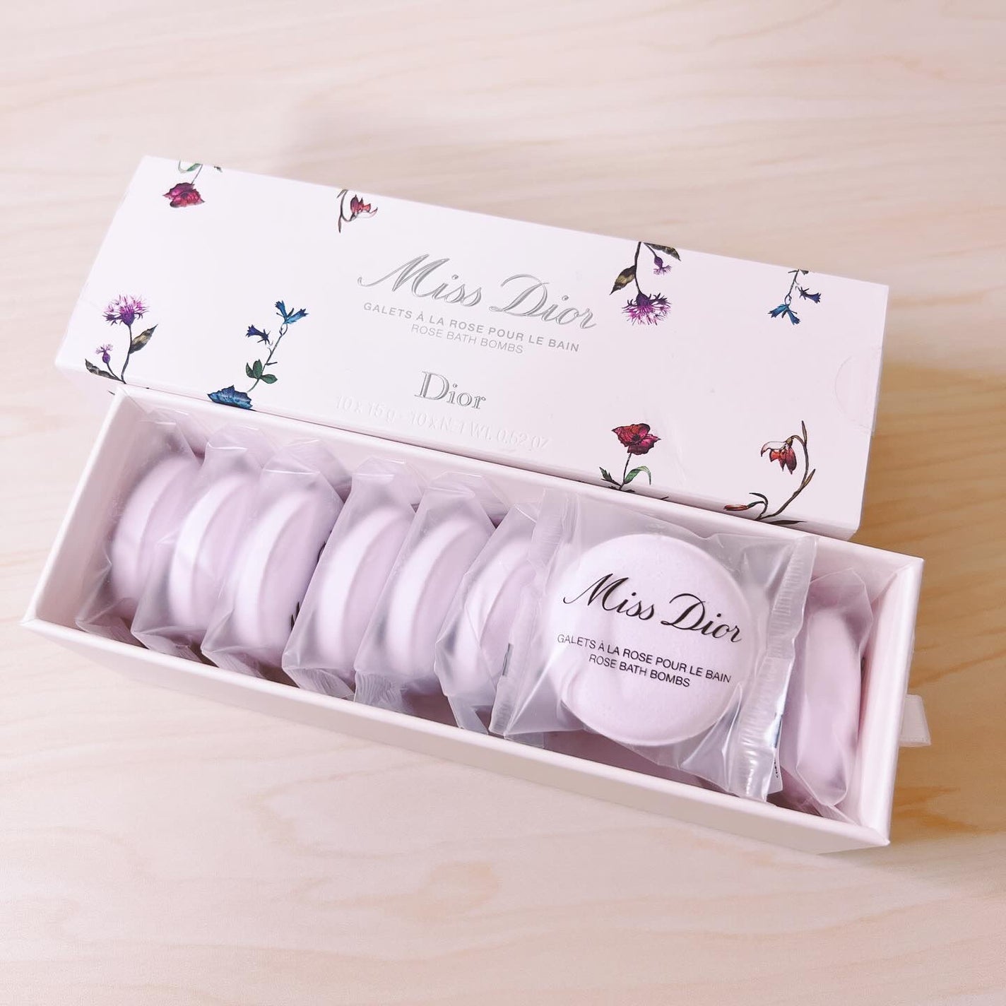 ミス ディオール ローズ バスボム/Dior/炭酸系入浴剤を使ったクチコミ(2枚目)