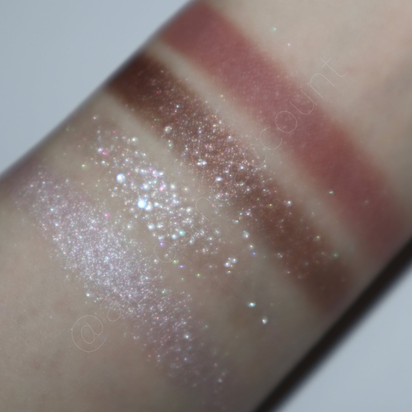 THE アイパレR/b idol/アイシャドウパレットを使ったクチコミ(3枚目)