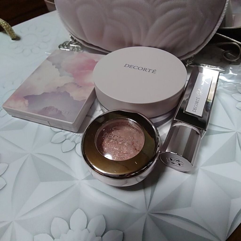 TOMOMI★ on LIPS 「クリスマスコフレ💄2021COSMEDECORTE。初めての投..」(4枚目)