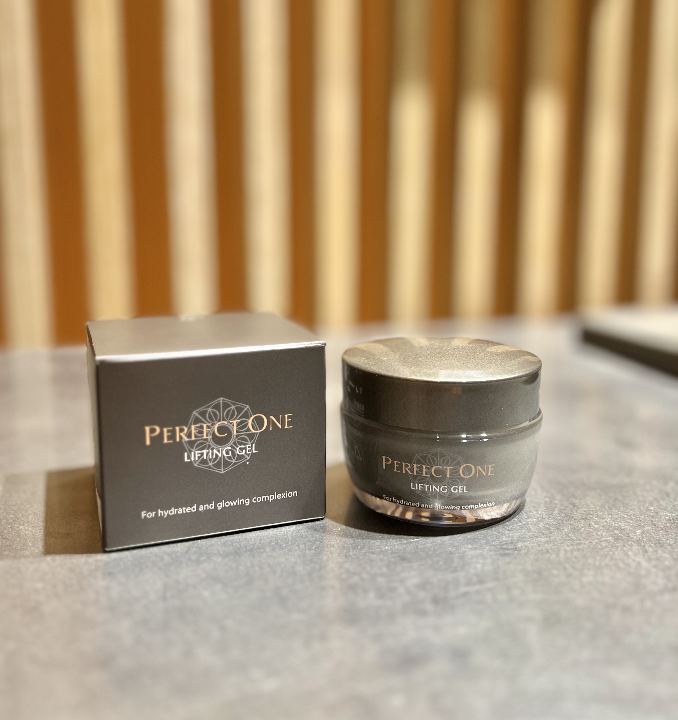 パーフェクトワン リフティングジェル/パーフェクトワン/オールインワン化粧品を使ったクチコミ（2枚目）