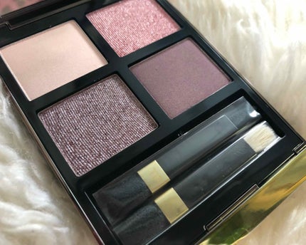 アイ カラー クォード 12 セダクティブ ローズ / TOM FORD アイ カラー クォード 12 セダクティブ ローズ / TOM FORD
