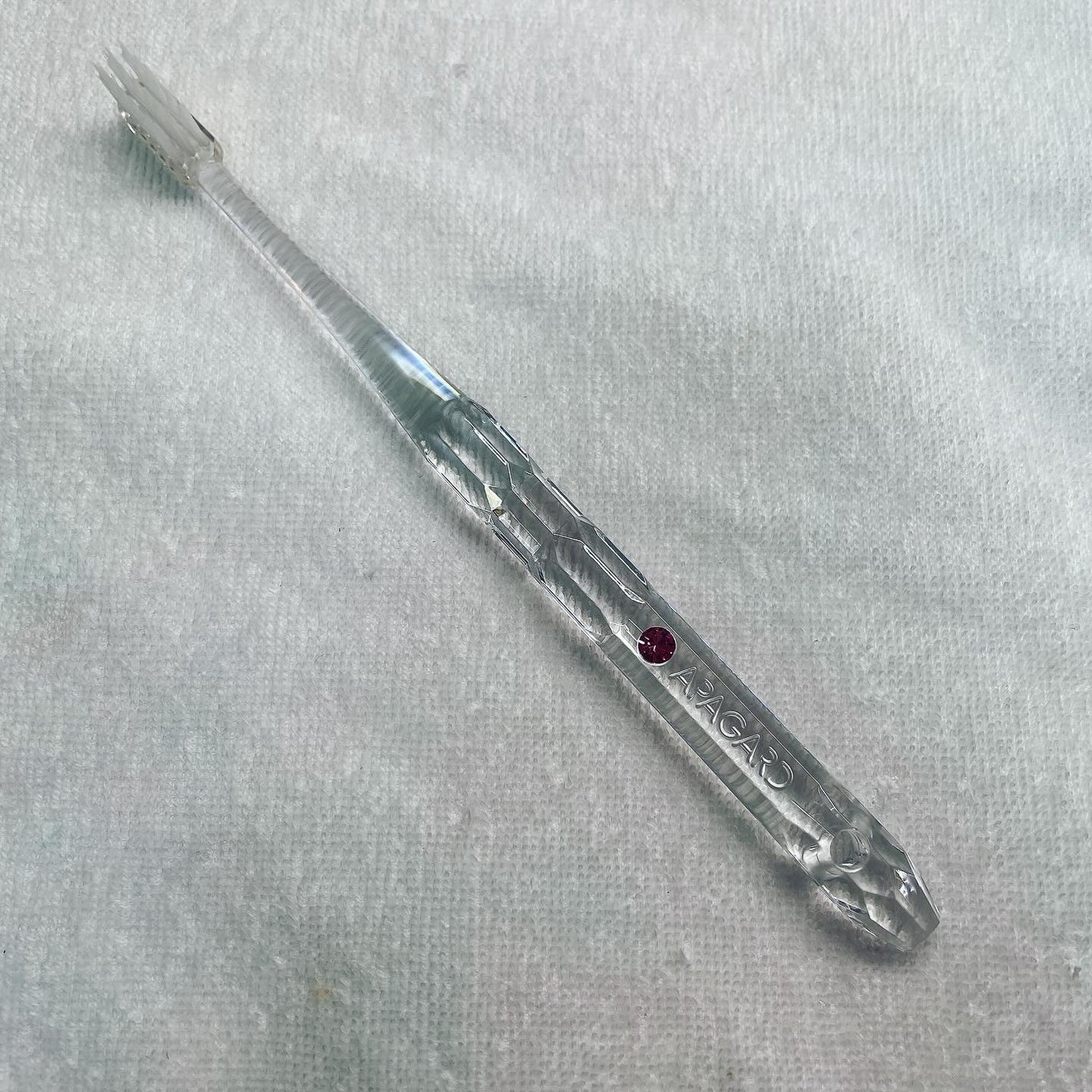 アパガードクリスタル歯ブラシ/アパガード/歯ブラシを使ったクチコミ(2枚目)