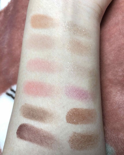 バレンタインボックス3ローズモーメント/VAVI MELLO/アイシャドウパレットを使ったクチコミ(5枚目)