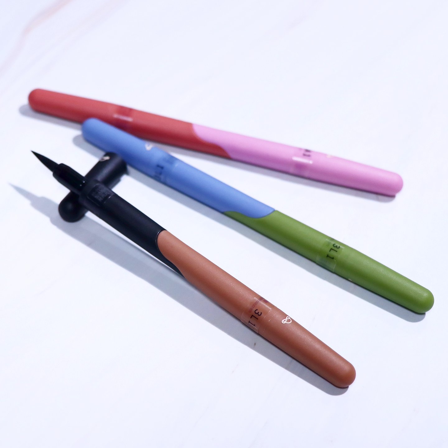 カラーシェイクライナー/C’est la pointe/リキッドアイライナーを使ったクチコミ（2枚目）