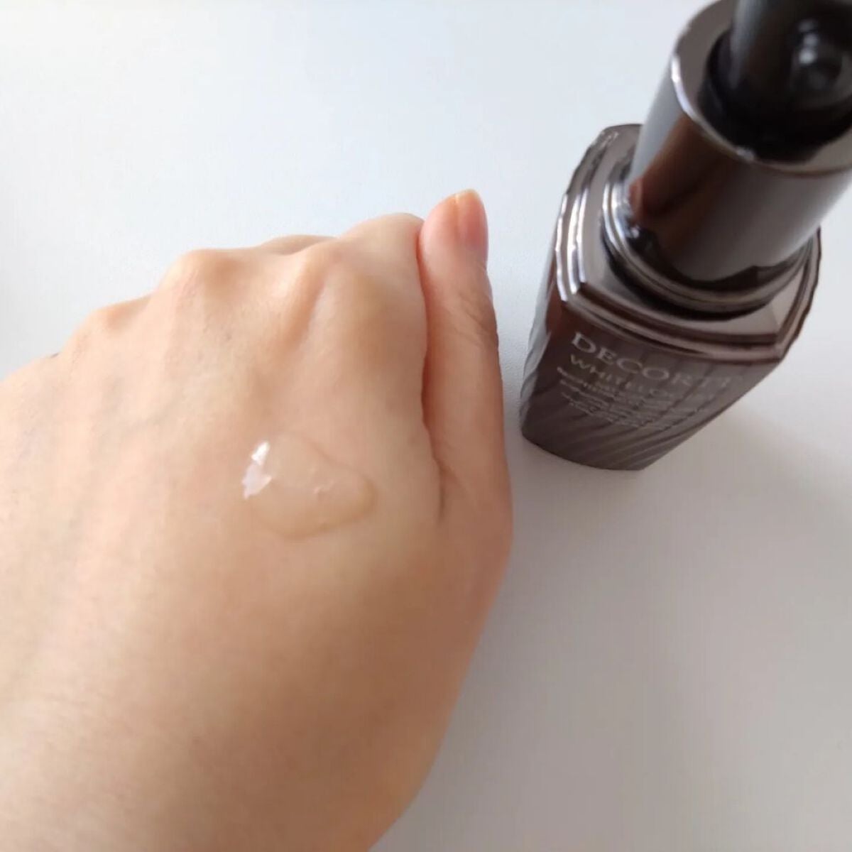 ホワイトロジスト ネオジェネシス ブライトニング コンセントレイト/DECORTÉ/美容液を使ったクチコミ(3枚目)