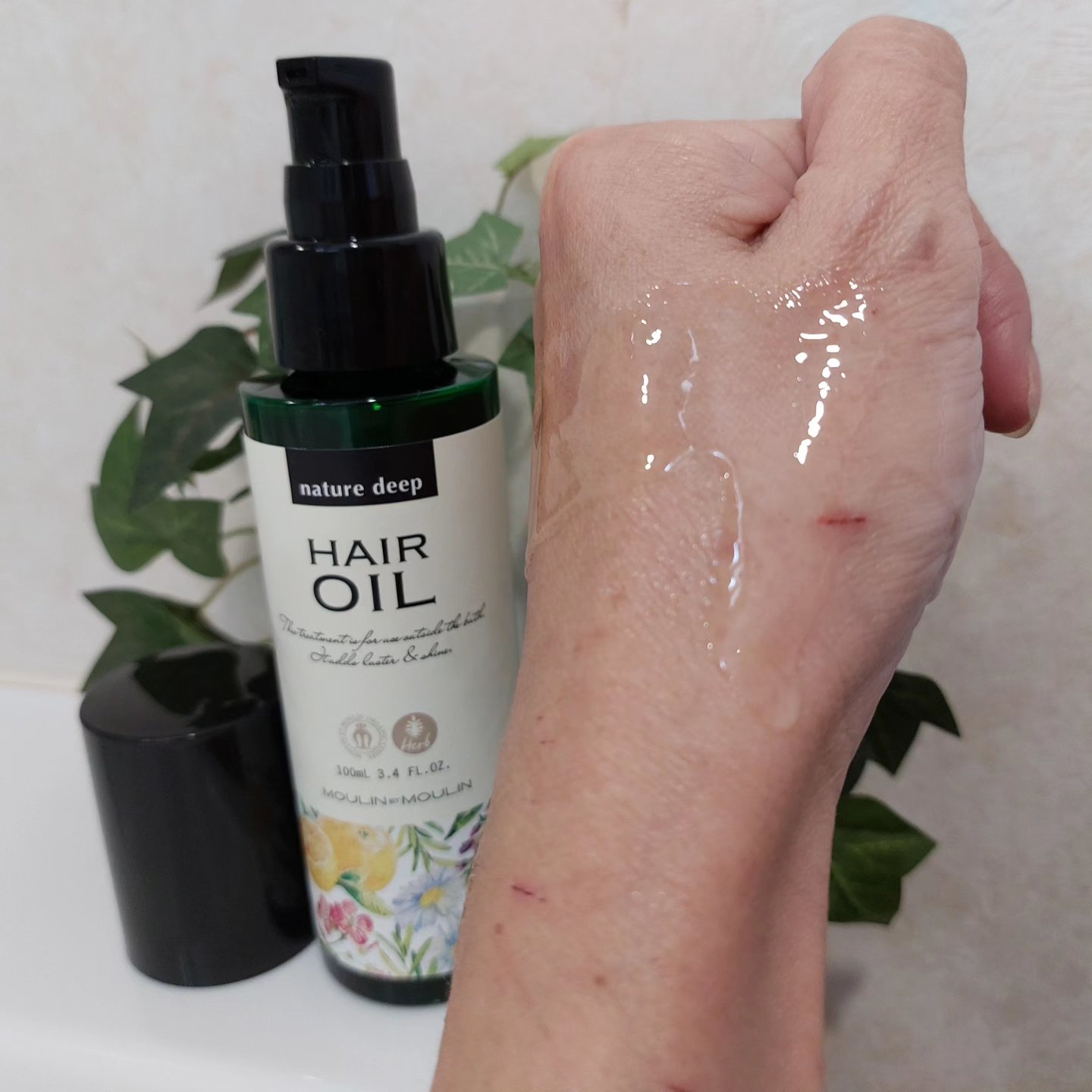 ツヤ髪オイル/ネイチャーディープ /ヘアオイルを使ったクチコミ（3枚目）